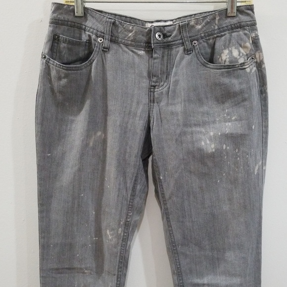So gray and white bleach splattered jeans ,size 5. - Picture 4 of 8